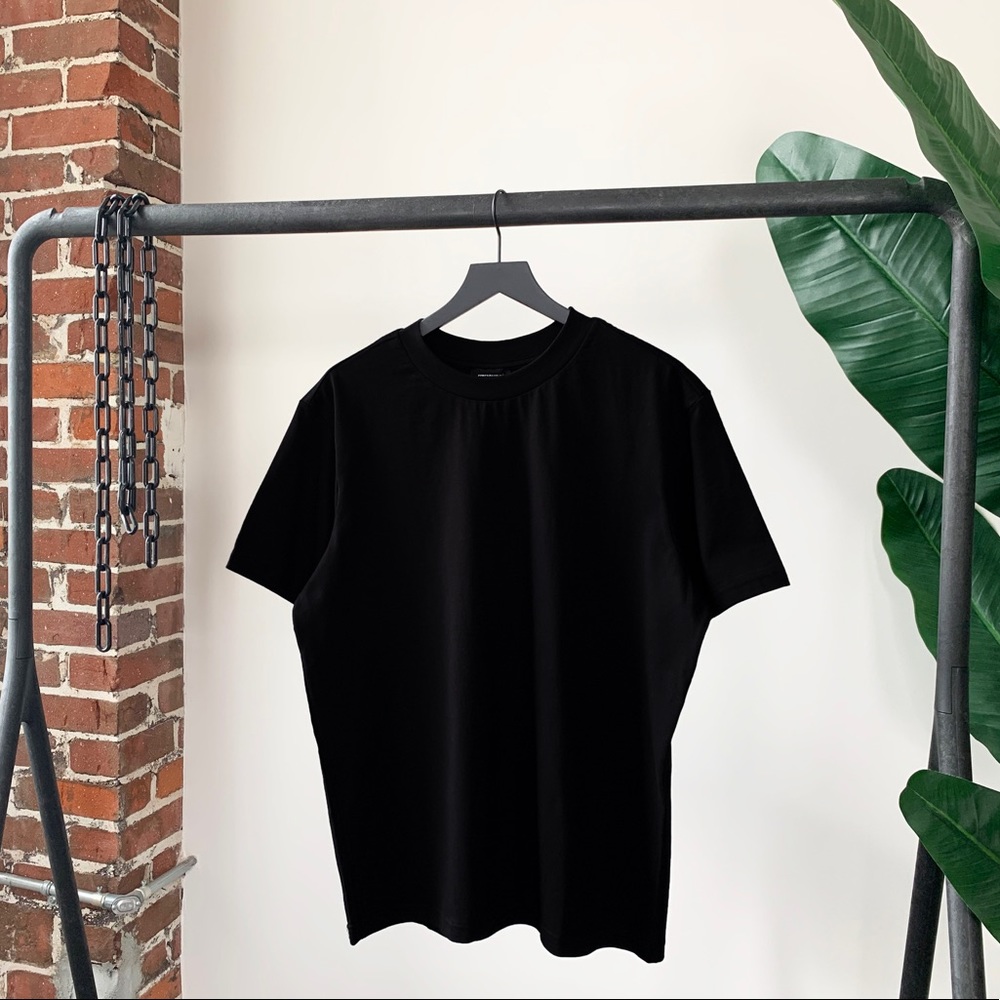 Unprinted T-shirt.